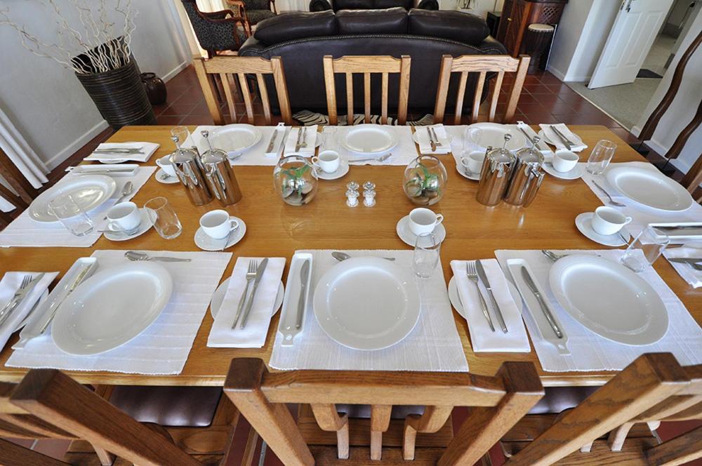 קניסנה South Villa Guesthouse&Garden מראה חיצוני תמונה
