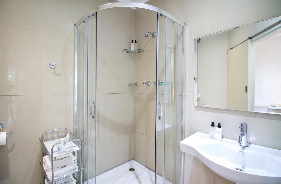קניסנה South Villa Guesthouse&Garden מראה חיצוני תמונה